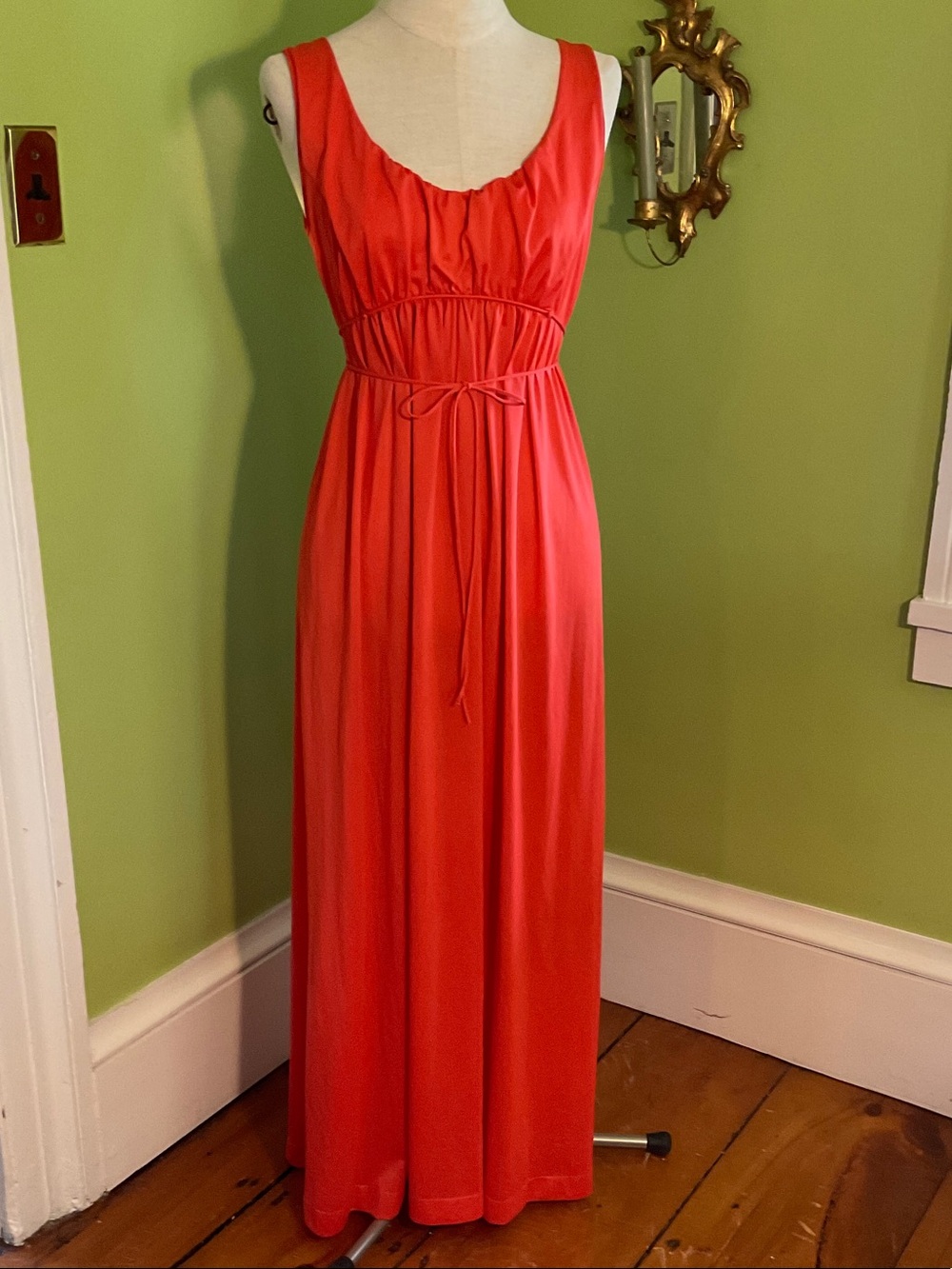 Vintage 1960s Vanity Fair orange nightgown
